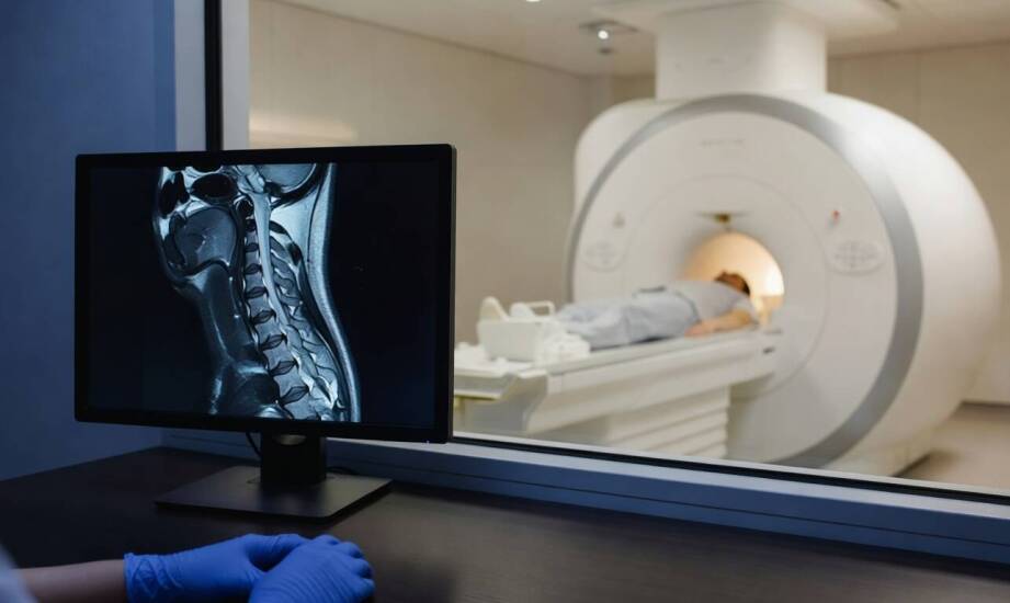 Jak badania obrazowe i neurologiczne pomagają udowodnić urazy mimo opóźnionych objawów