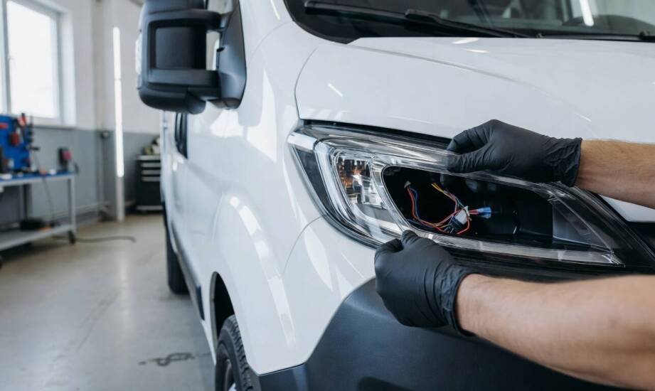 Jak dobrać kierunkowskaz do Mercedesa Sprintera bez pomyłki wersji nadwozia