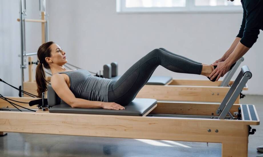 Jak przebiega szkolenie na instruktora pilates — od matwork do reformera i egzaminu
