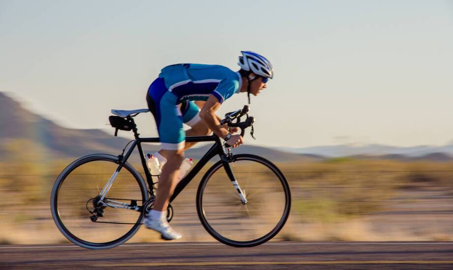Jak aerodynamika wpływa na zachowanie roweru szosowego aero i różnice w gamie modeli 2026