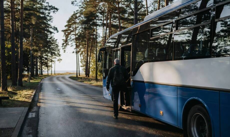 Jak dopasować regionalne autobusy z Darłowa do pracy, szkoły i wyjazdów nad morze