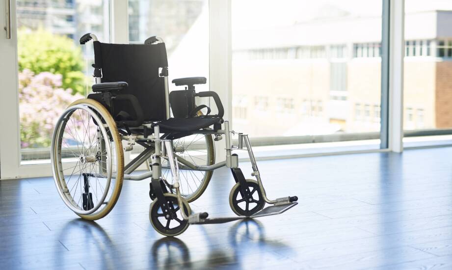 Wózek standardowy, toaletowy czy geriatryczny — kiedy każdy typ ma sens