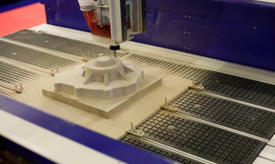 Jak poliuretanowy elastomer zachowuje się w produkcji części narażonych na ugięcie i ścieranie