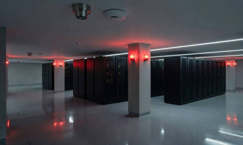 Od wykrycia dymu do wyzwolenia gaszenia — sekwencja działania instalacji w chronionym pomieszczeniu