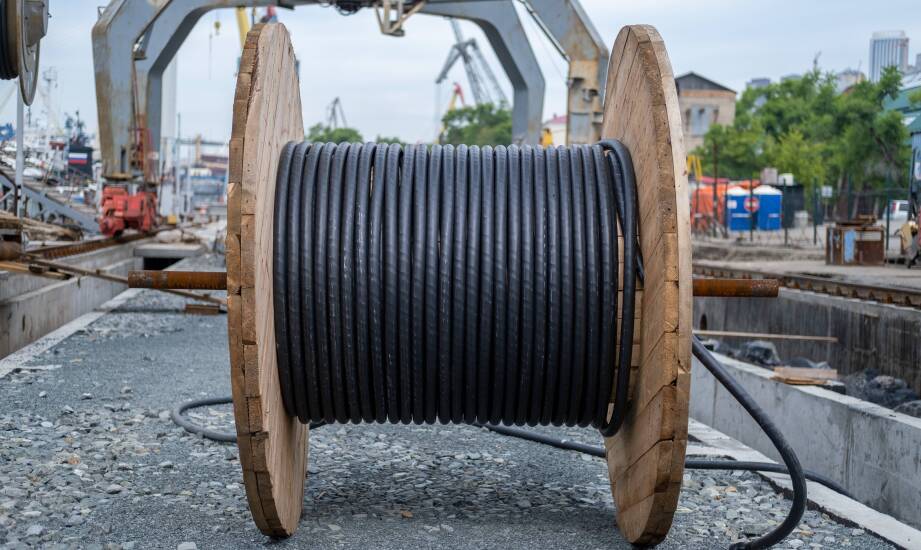 Jak czytać specyfikację kabli i przewodów dla infrastruktury kolejowej przed zamówieniem