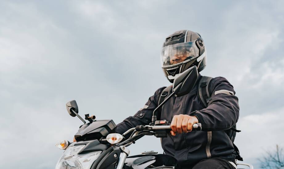 Jak czytać ofertę odzieży motocyklowej przez pryzmat stylu jazdy i ochrony