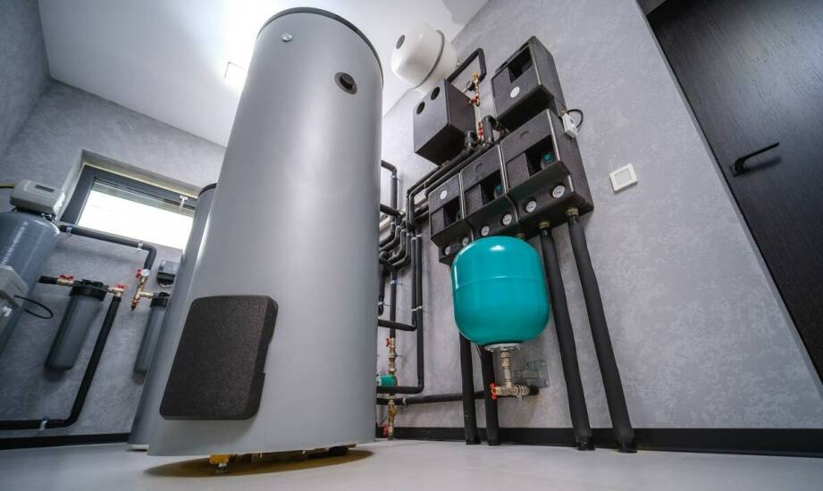 Jak piecyki hybrydowe wpływają na efektywność energetyczną domu?
