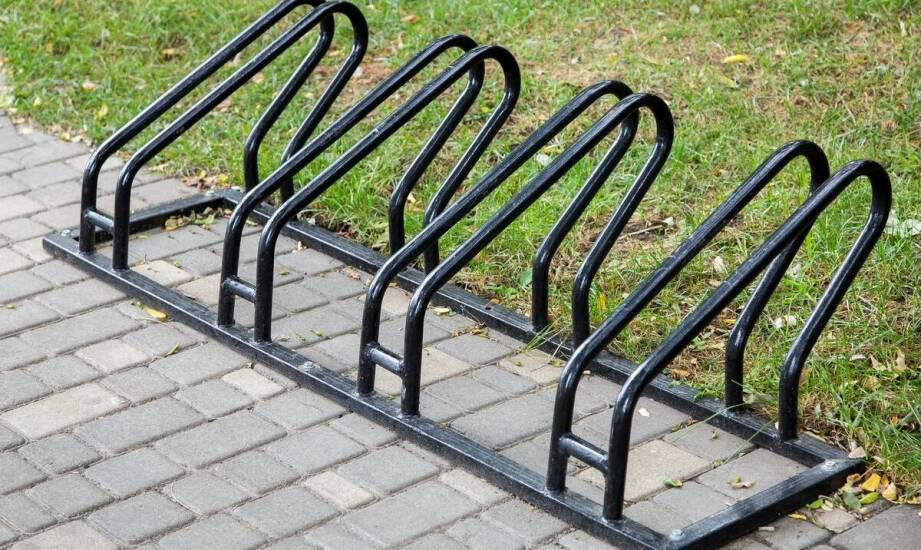 Jak ocenić stalowy stojak rowerowy pod kątem trwałości, montażu i codziennej eksploatacji