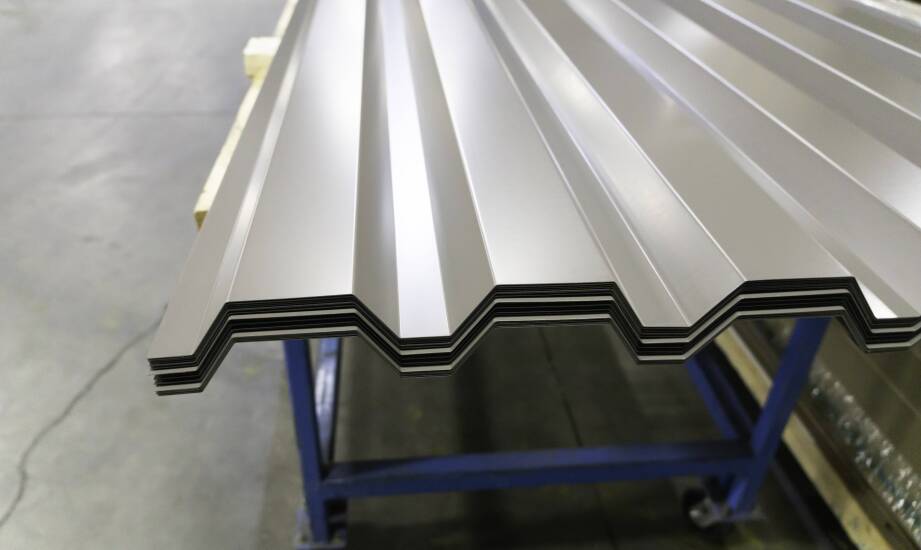 Kiedy aluminiowa blacha trapezowa ma sens na dachu domu jednorodzinnego