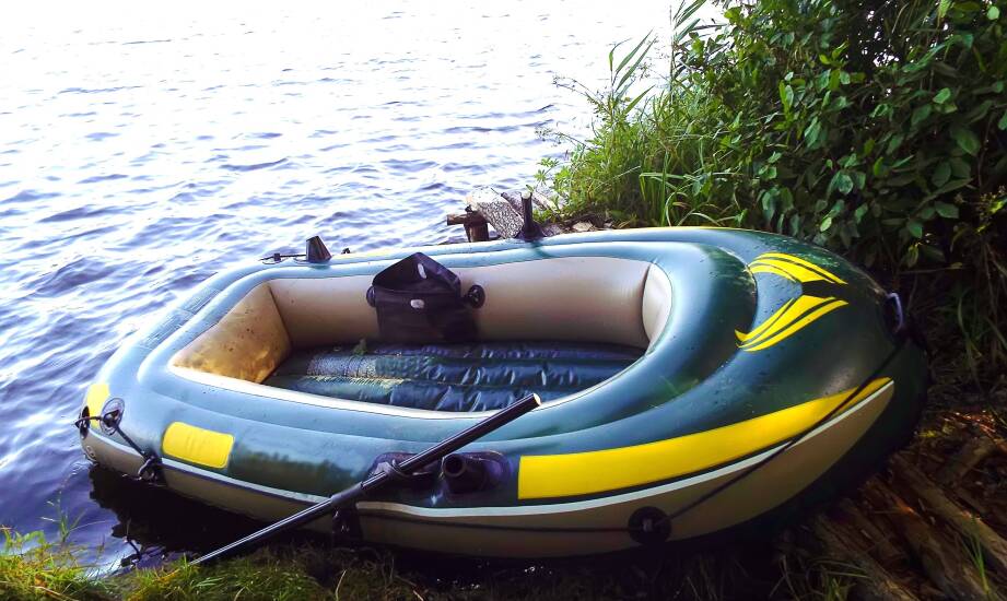Jak rozpoznać ponton pompowany dopasowany do rodzinnej rekreacji i spokojnych wód