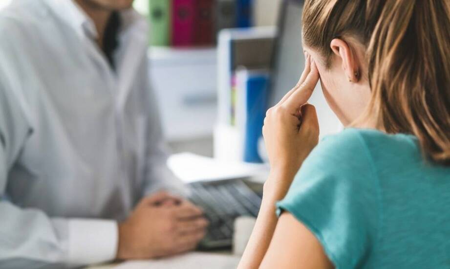 Jak przygotować się do pierwszej konsultacji neurologicznej na NFZ i skompletować wymaganą dokumentację medyczną