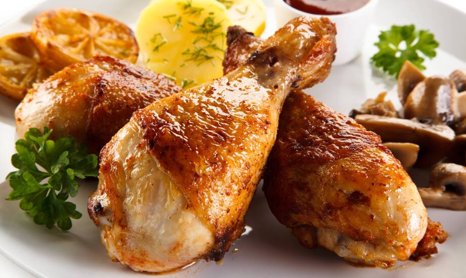 Podudzia z kurczaka i filety z indyka w jednym menu — jak czytać ich wartości bez uproszczeń