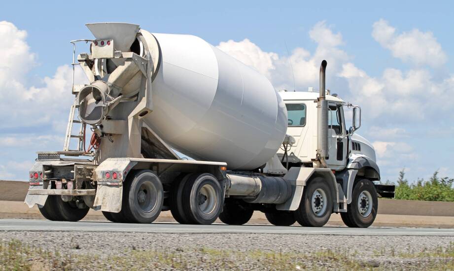 Dlaczego gabaryty betonowozu wpływają na logistykę rozładunku na ograniczonym placu budowy