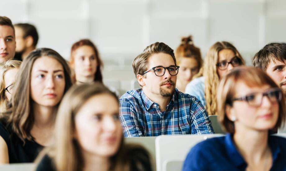 Po zmianach przepisów: kiedy podyplomówka z pedagogiki specjalnej wystarczy nauczycielowi