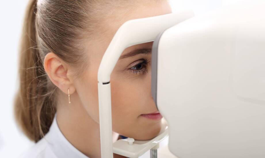 Kiedy objawy wzroku kierują do optometrysty, a kiedy potrzebna jest konsultacja okulistyczna