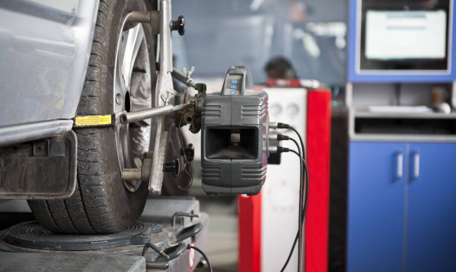 Po naprawie zawieszenia auto nadal ściąga — kiedy szukać problemu w geometrii kół