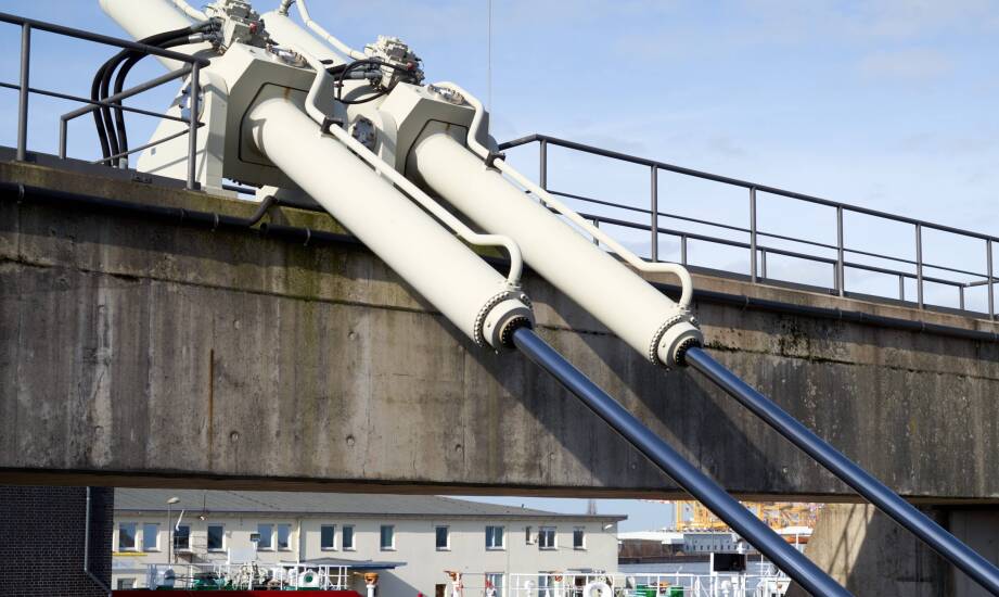 Jak dobrać cylinder hydrauliczny do pracy w śląskim przemyśle ciężkim