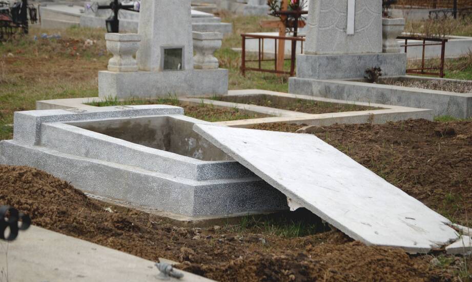 Dlaczego podział prefabrykowanej katakumby na część nośną i osłonową ma znaczenie