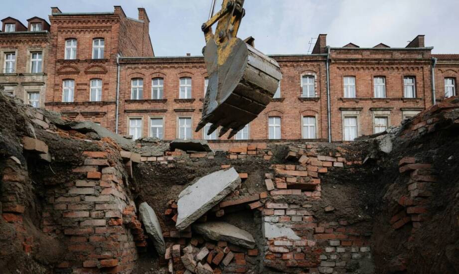 Jak przejść od formalności do przekazania placu po rozbiórce pod nową inwestycję