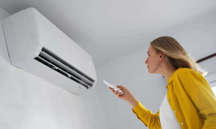 Jak przebiega instalacja klimatyzatora w domu, biurze i zakładzie