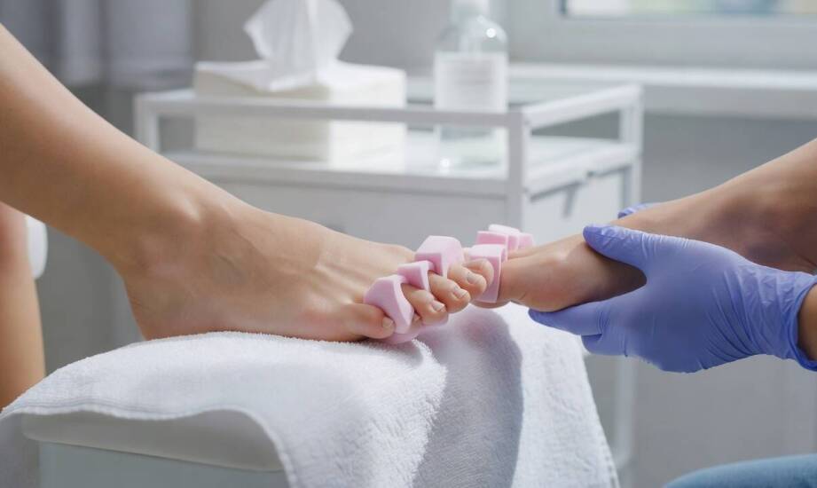 Piankowe i celulozowe separatory palców — jak wpływają na higienę i tempo pedicure