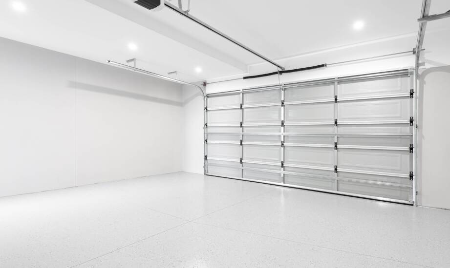 Was wirklich über Haltbarkeit und Dämmung einer Garage aus Glas und Aluminium entscheidet