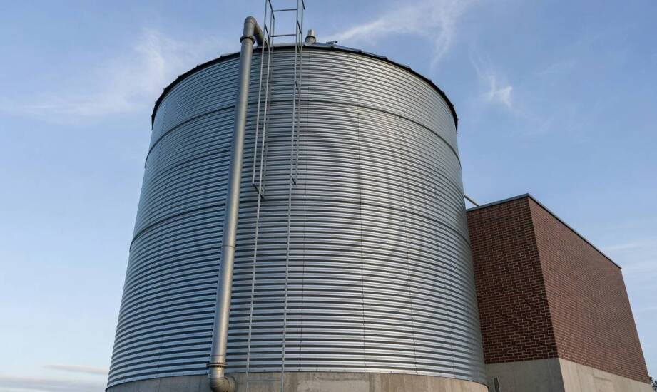 Stahlsilo für Pellets im Außenbereich – welche Bedingungen die Haltbarkeit und sichere Lagerung beeinflussen
