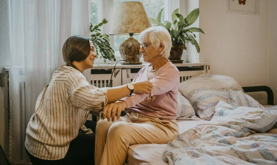 Znaczenie komunikacji w pracy opiekunki seniorów za granicą