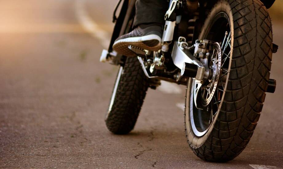 Jakie cechy wyróżniają dobre rękawice motocyklowe?