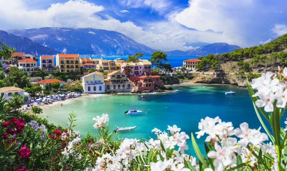 Odkryj piękno plaż Rodos dzięki wynajmowi samochodu – gdzie warto się zatrzymać?