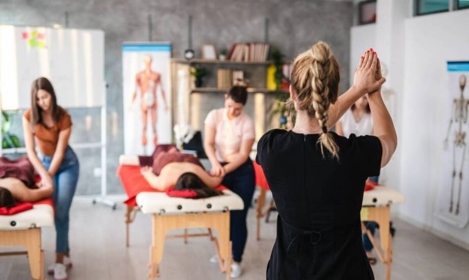 Rola ćwiczeń w rehabilitacji kręgosłupa w Łodzi