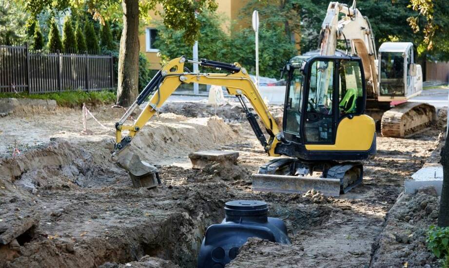 Kształtowanie terenu po montażu szamba 3 komorowego – co oferujemy?