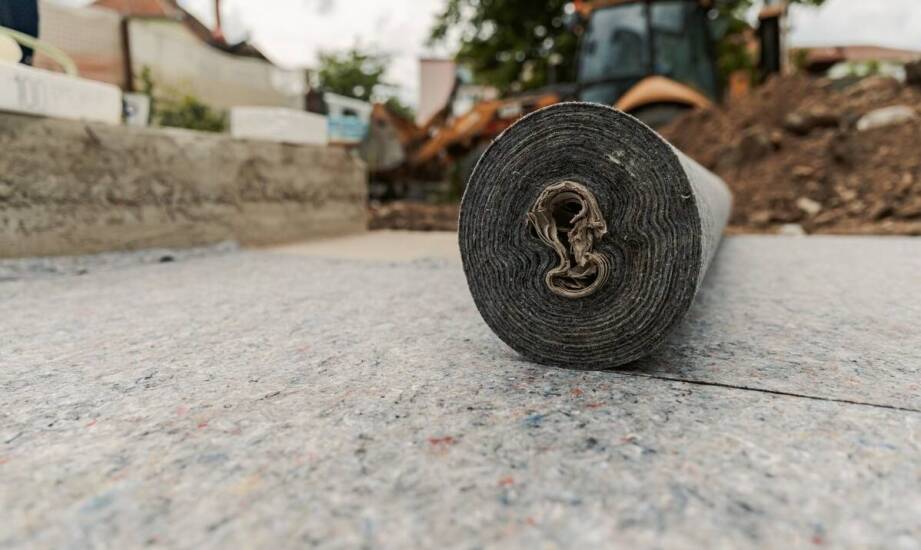 Geotkanina jako kluczowy element nowoczesnych projektów infrastrukturalnych