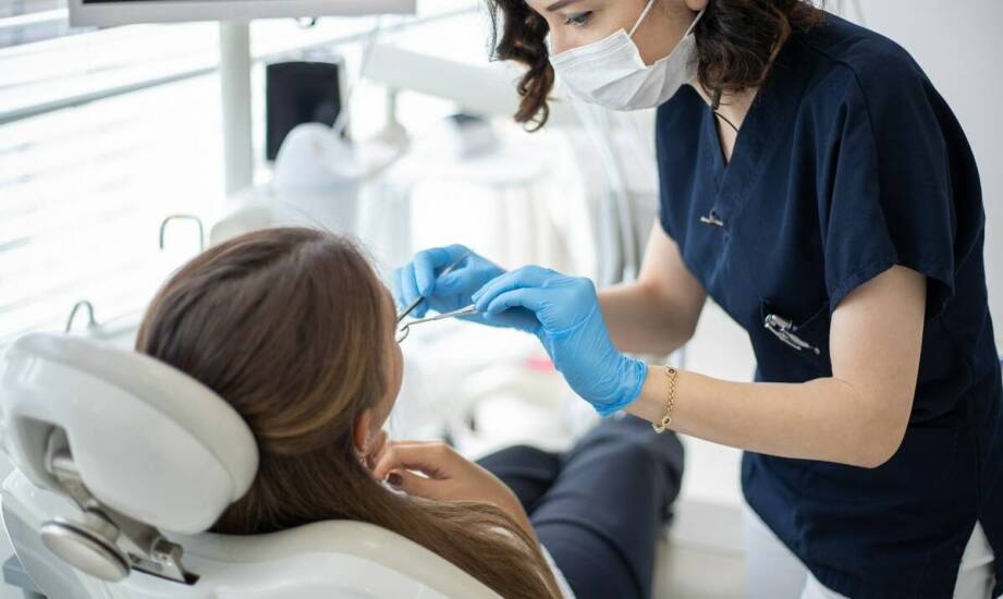 Dlaczego regularne wizyty u dentysty są ważne dla zdrowia jamy ustnej uczniów?