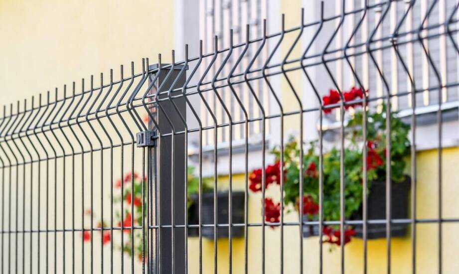 Jak dobrać odpowiednią siatkę zgrzewaną do specyficznych potrzeb?