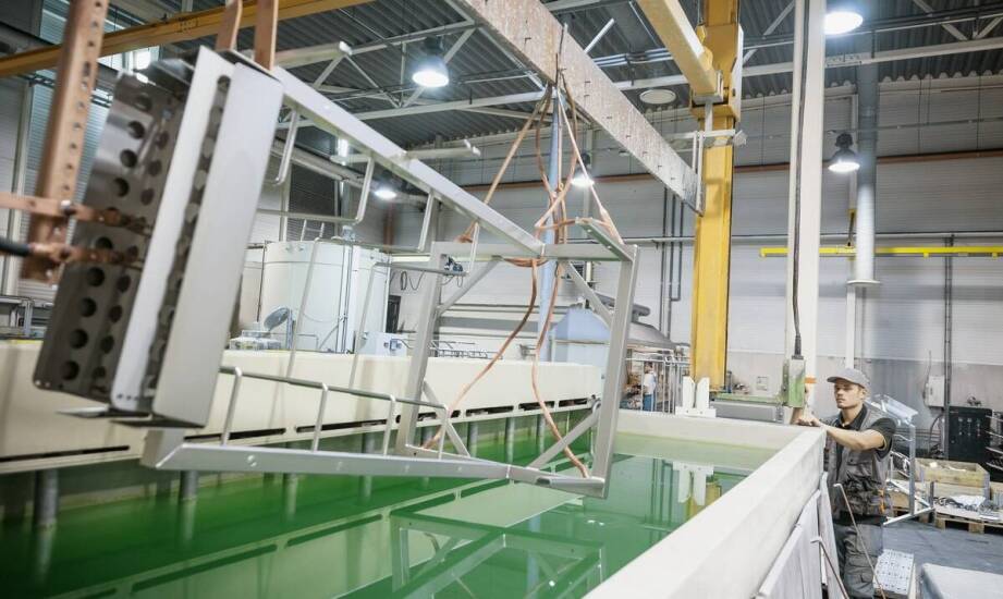 Proces przygotowania powierzchni do miedziowania plastiku: kluczowe aspekty
