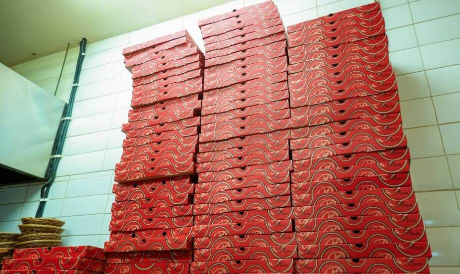 Pizza w klimatycznej atmosferze: dlaczego warto odwiedzić naszą restaurację?