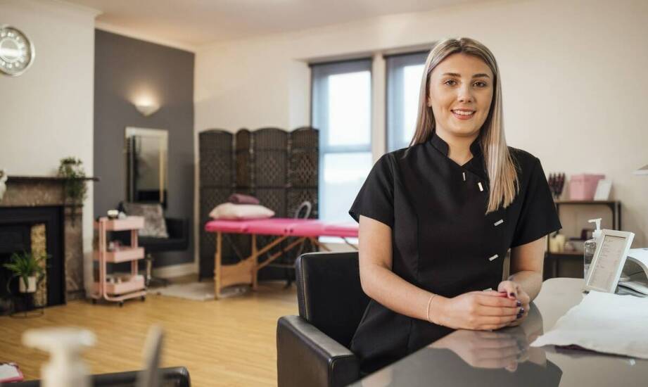 Depilacja woskiem – jakie produkty oferuje hurtownia kosmetyczna?