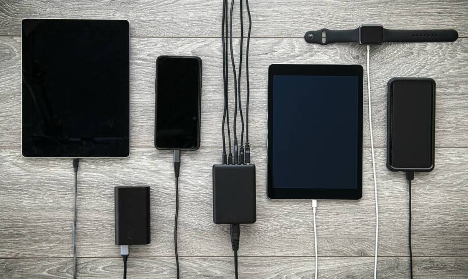 Jakie akcesoria GSM można znaleźć w sklepie z częściami do elektroniki?