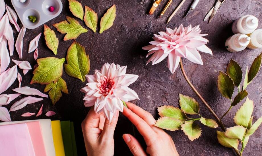 Jak dbać o wstążki satynowe 2.5 cm, by zachowały swój blask?
