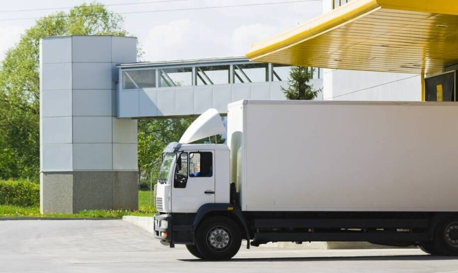 Jakie są zalety transportu firanka w transporcie materiałów stalowych?