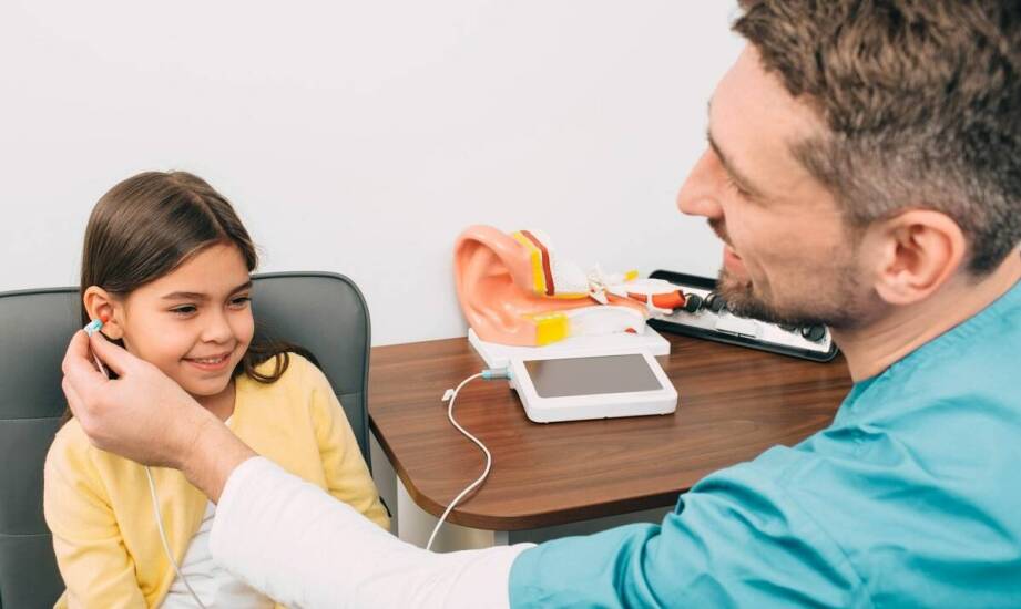 Audiometria tonalna i słowna: co to jest i jak wpływa na diagnozę?