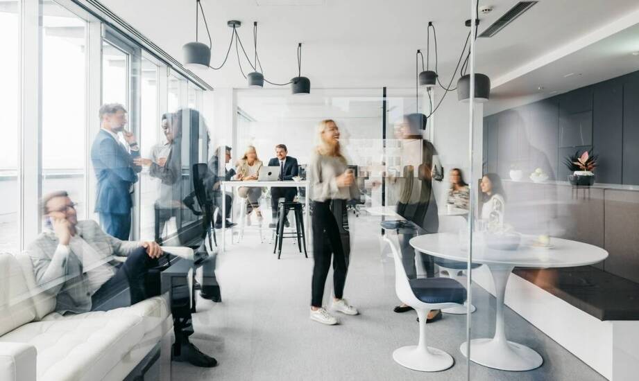 Jak instalacje AKPiA mogą zwiększyć konkurencyjność firm?