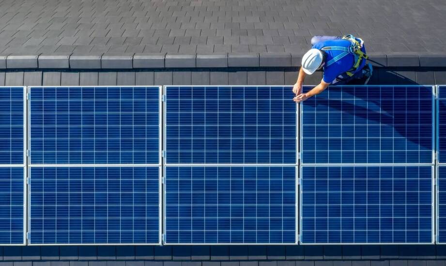 Ekipa montażowa fotowoltaika a minimalizacja ryzyka przy instalacjach dachowych