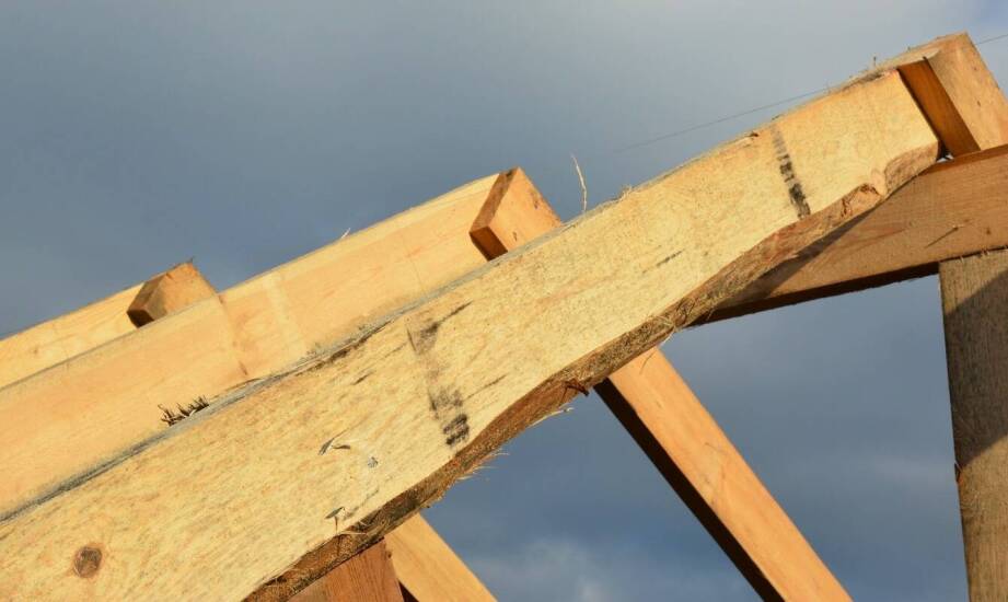 Zastosowanie krawędziaków w budowie mostów i innych dużych konstrukcji