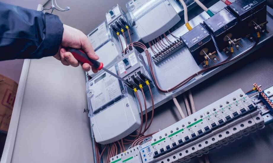 Pomiary elektryczne a optymalizacja systemów automatyki budynkowej