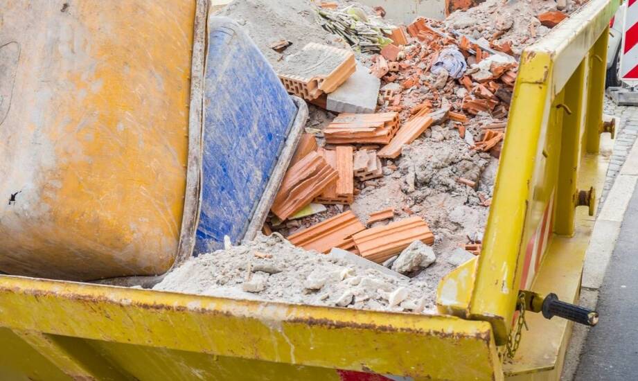 Jakie są zalety wywozu gruzu w workach dla wspólnot mieszkaniowych?