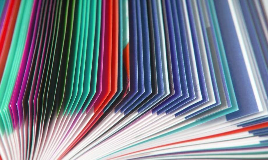 Wydruk ulotek – jakie formaty i materiały są dostępne na rynku?