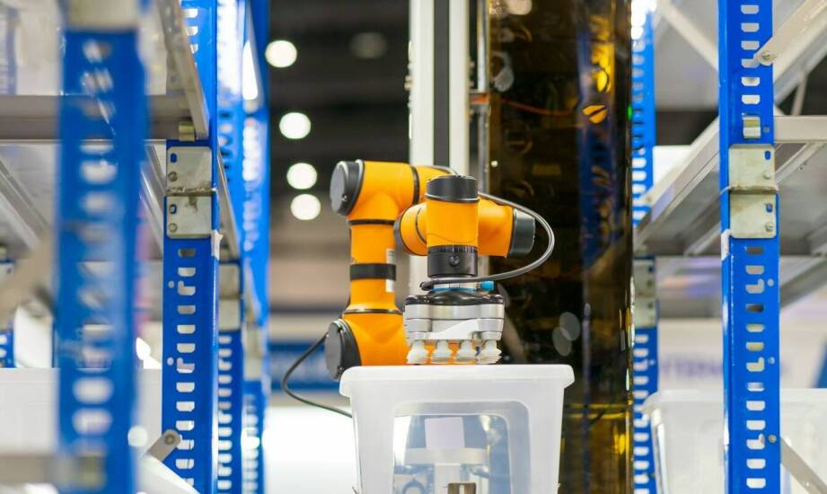 Nowoczesne technologie w systemach zarządzania magazynem