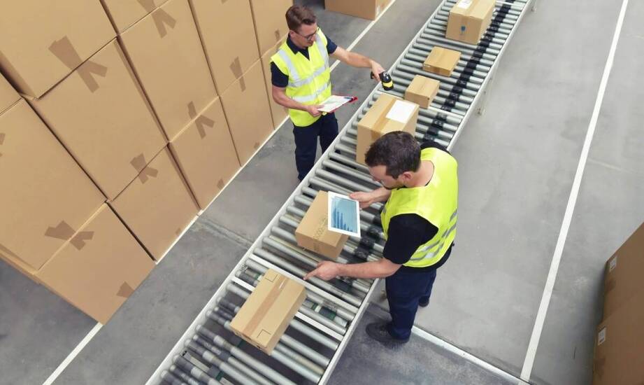Jakie wyzwania wiążą się z wdrożeniem terminali magazynowych w firmie?
